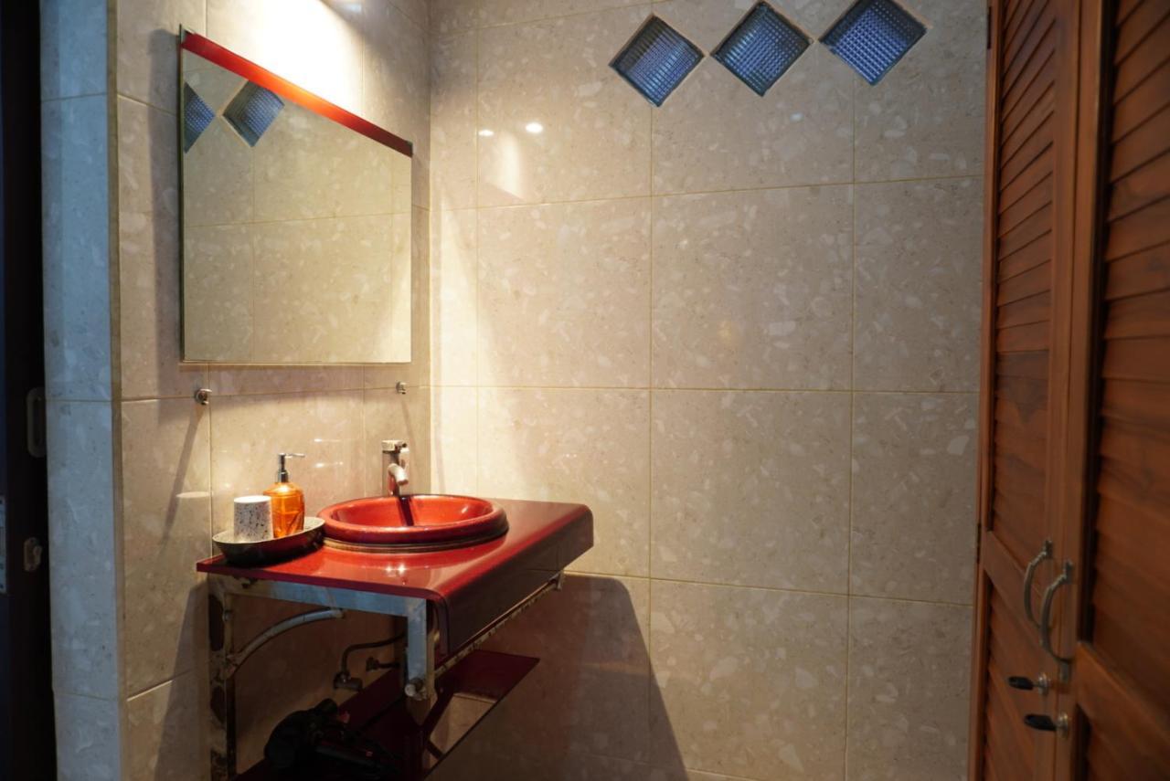 Puri Bisma Ubud - 4 Bedroom Private Villa - 10 Min Walking To Ubud Center ภายนอก รูปภาพ
